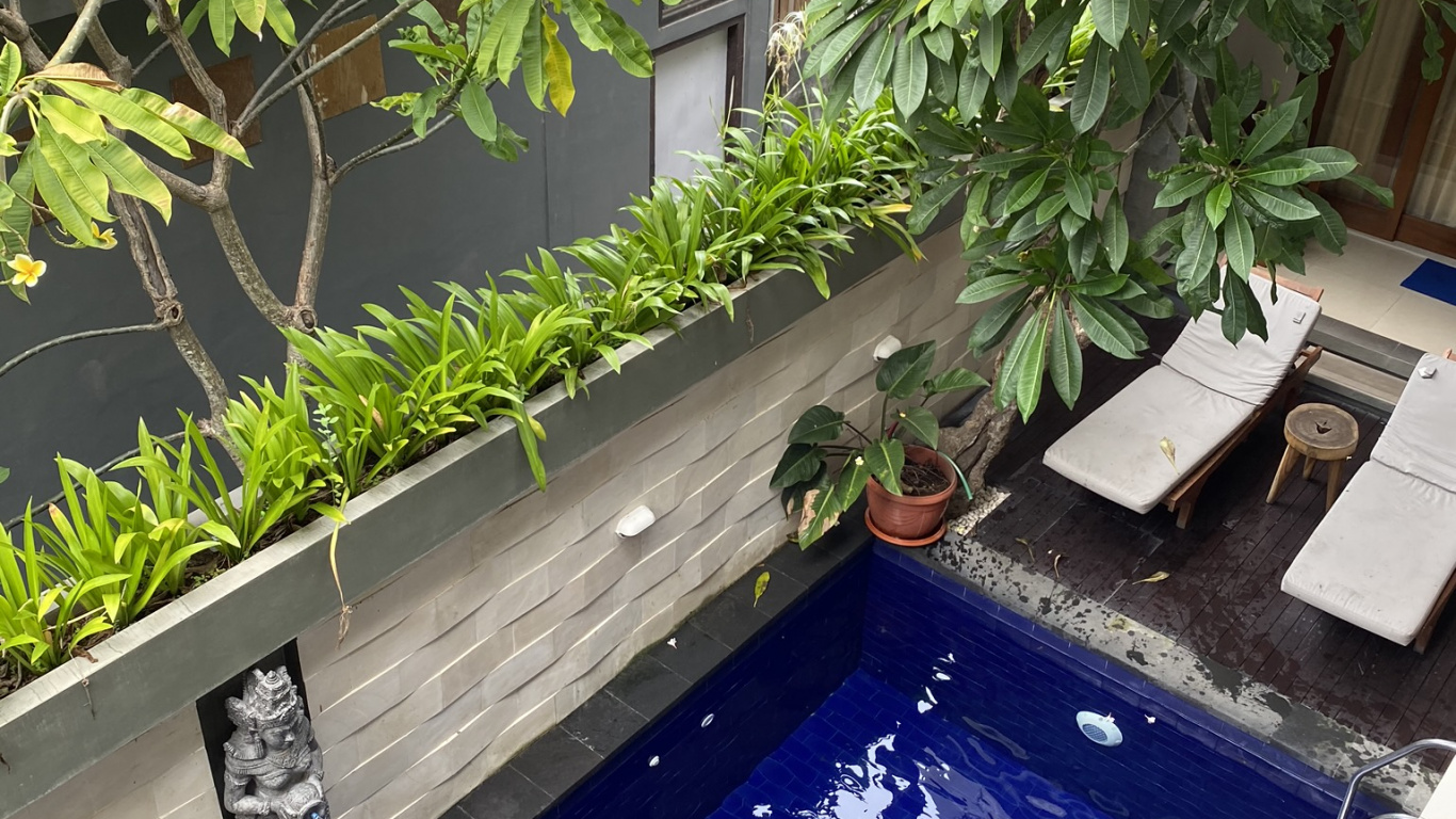 Piscina, la Característica Del Agua, Los Recursos de Agua, Estanque, Agua. Wallpaper in 1366x768 Resolution