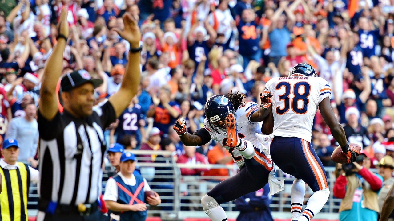 Football Players in Blue Jersey Shirt. Wallpaper in 1280x720 Resolution