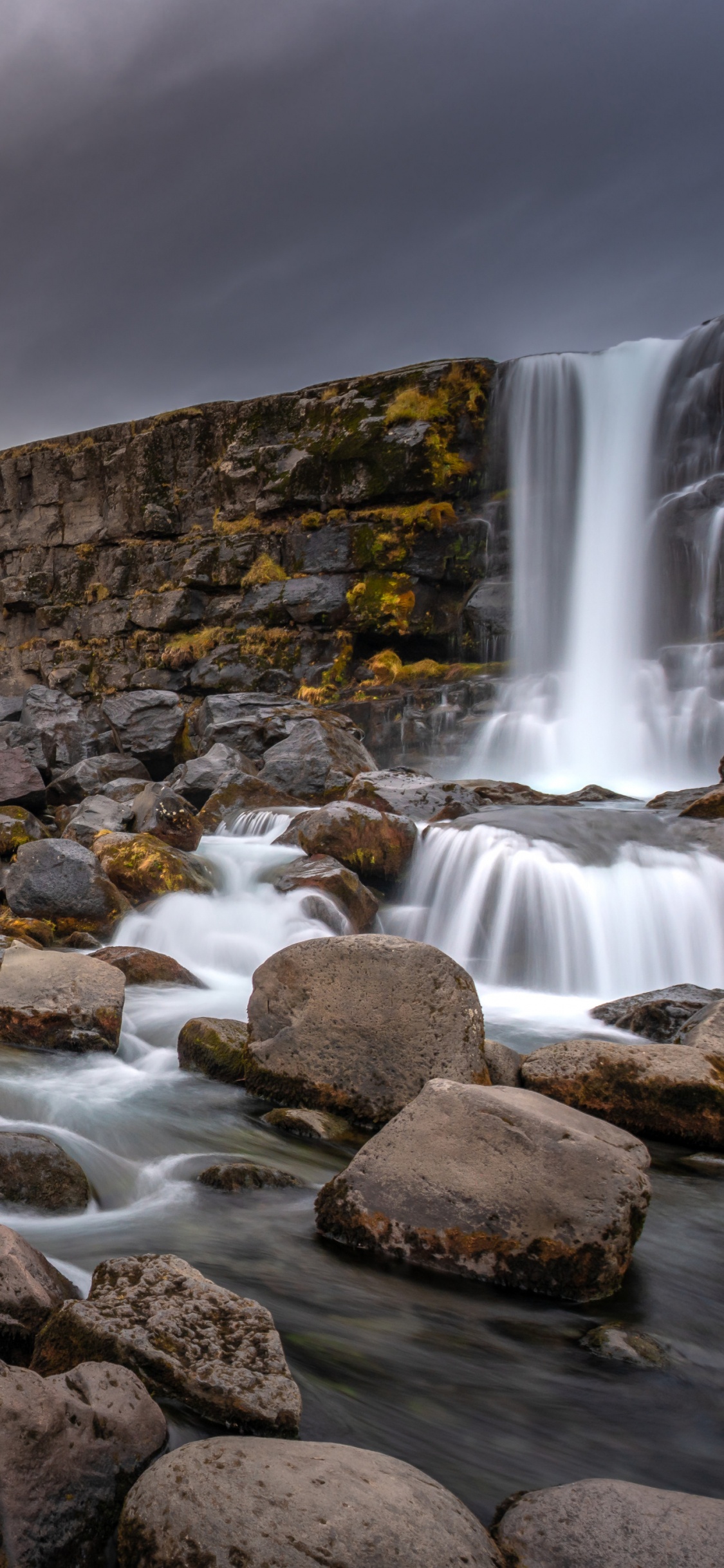 Cascada, Agua, Los Recursos de Agua, Ambiente, Naturaleza. Wallpaper in 1125x2436 Resolution