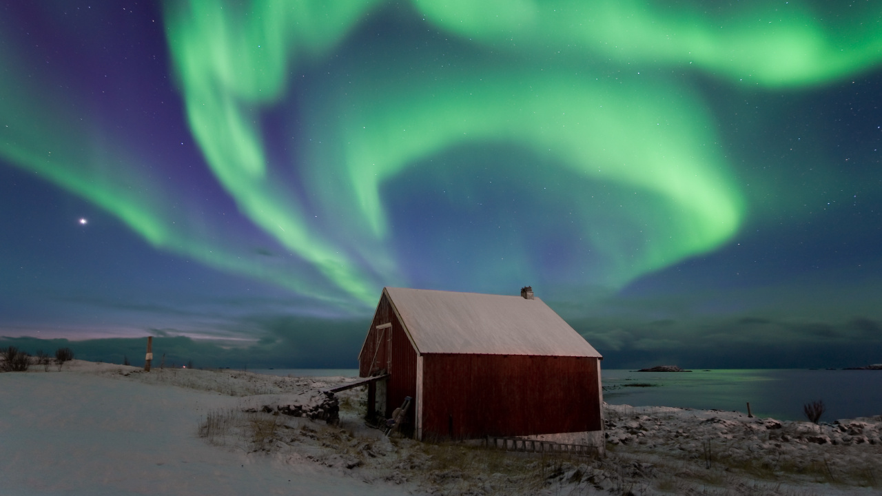 Brown Wooden Barn Under Green Sky. Wallpaper in 1280x720 Resolution