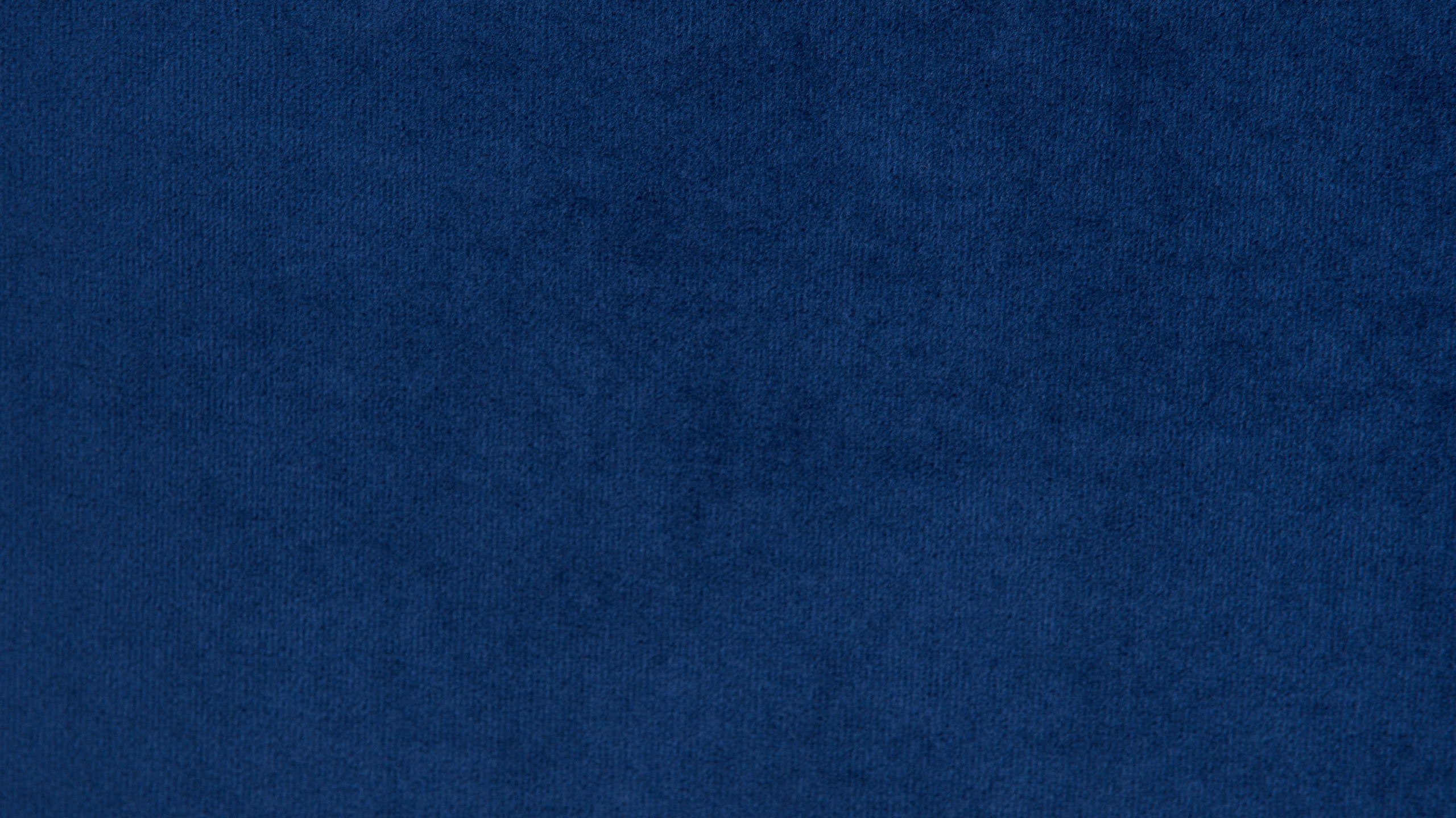 Textile Bleu en Photographie Rapprochée. Wallpaper in 2560x1440 Resolution