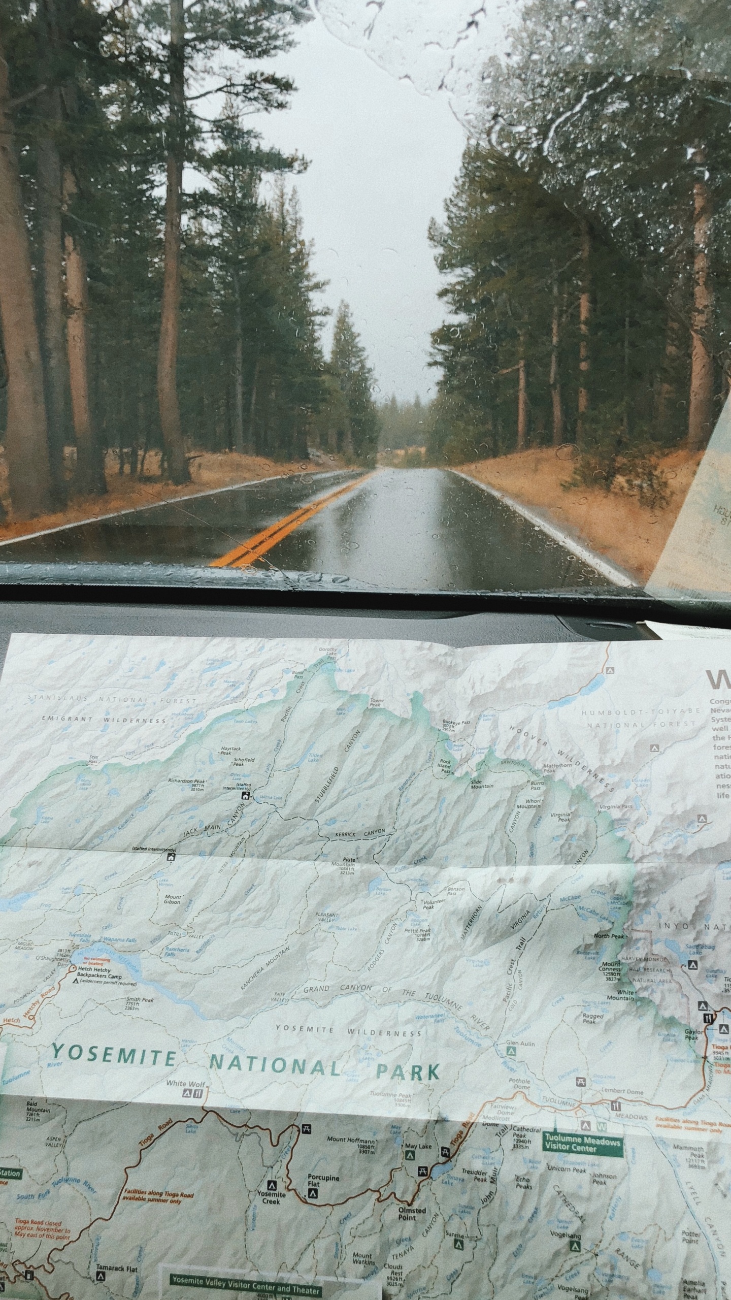 Route, Brise, Infrastructure, Automobile de la Fenêtre de la Partie, Conduite. Wallpaper in 1440x2560 Resolution