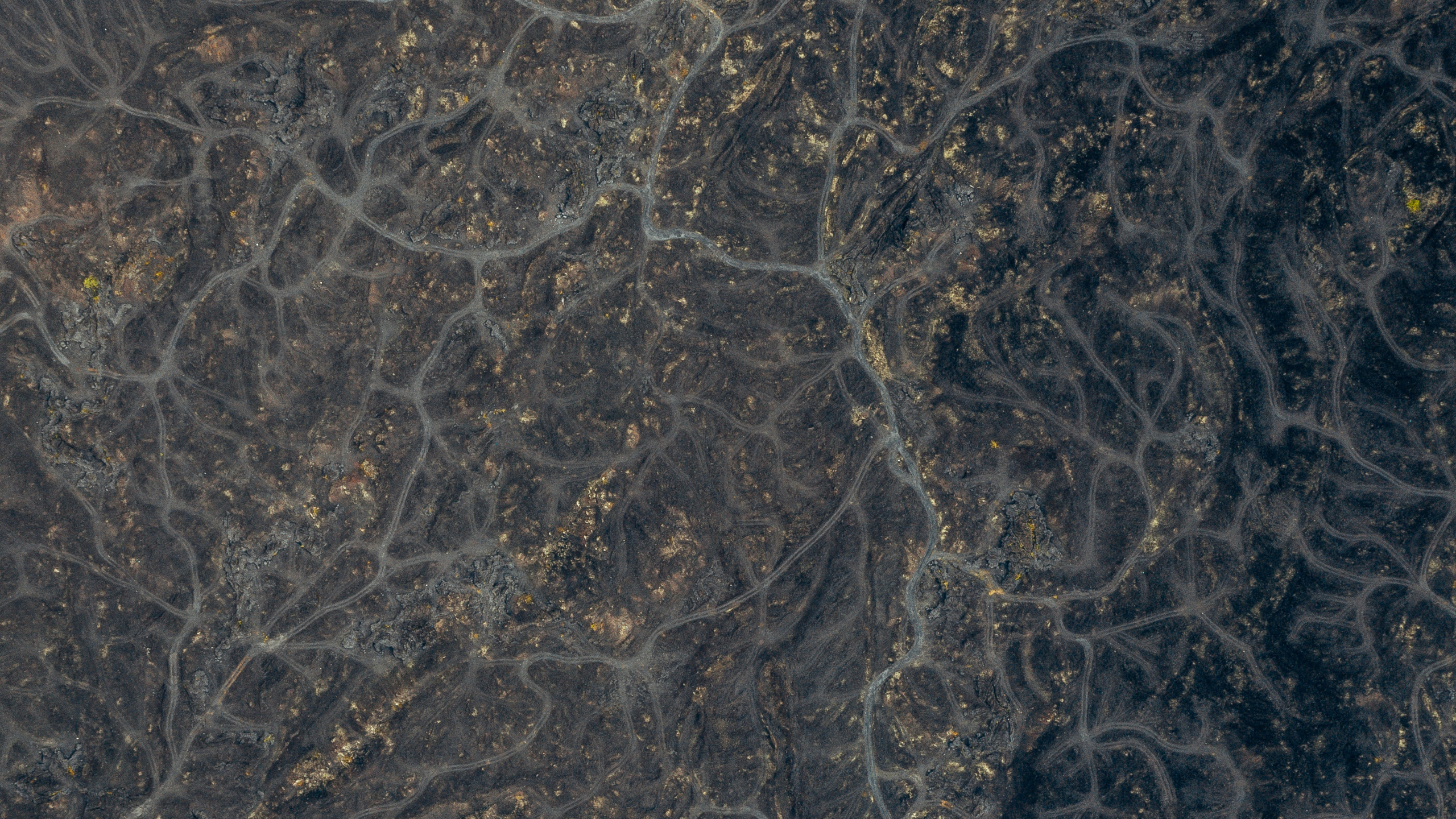 Black, Brown, Geology, Granite, Rock. Wallpaper in 2560x1440 Resolution