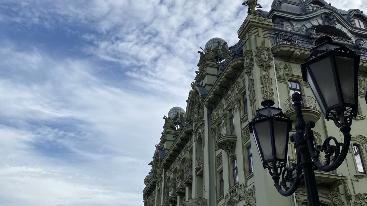 Cloud, Nachbarschaft, Fassade, Street Light, Leuchte. Wallpaper in 1280x720 Resolution