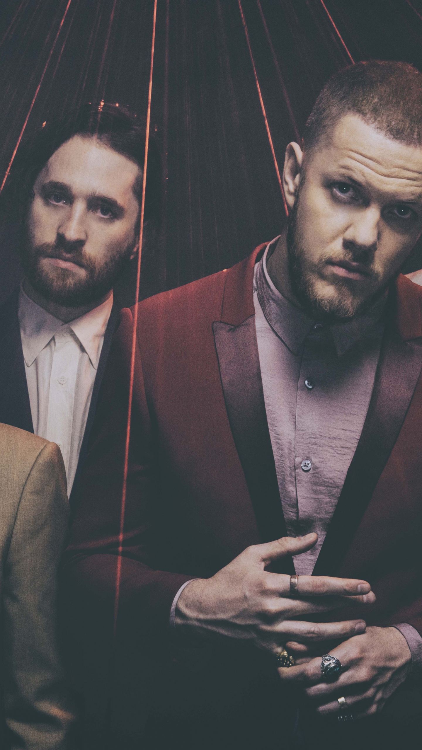 el Conjunto Musical, el Vello Facial, Traje, Barba, Ropa Formal. Wallpaper in 1440x2560 Resolution