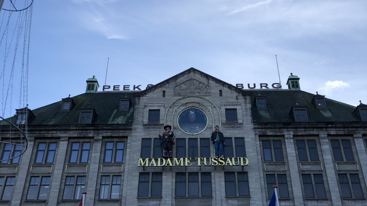 Madame Tussauds Wachsmuseum, Fenster, Flagge, Gebäude, Feld. Wallpaper in 1280x720 Resolution