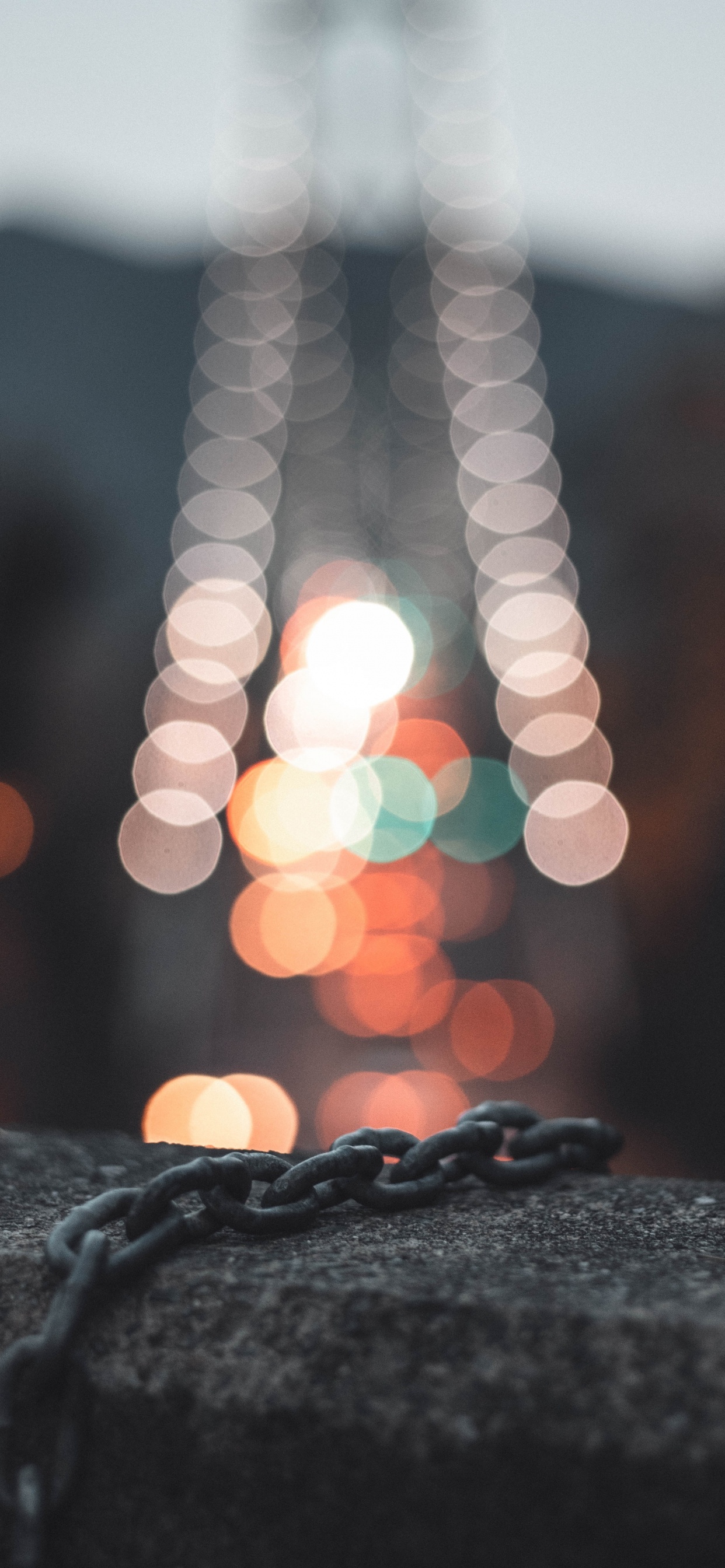 Fotografía Bokeh de Luces de Cadena.. Wallpaper in 1242x2688 Resolution