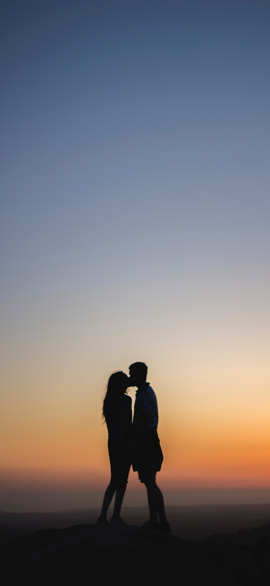 Silhouette, Romance, Kiss, Couple, People in Nature. Wallpaper in 1125x2436 Resolution