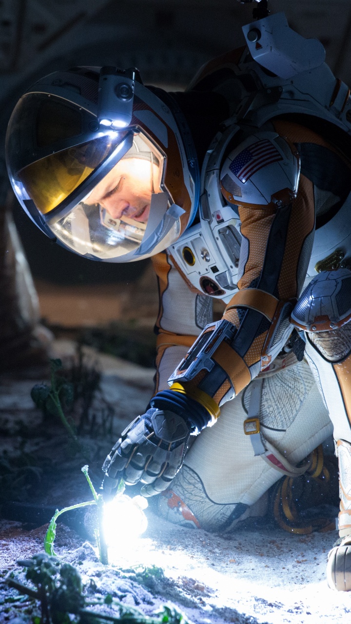 Woman in Black and White Suit With Helmet. Wallpaper in 720x1280 Resolution