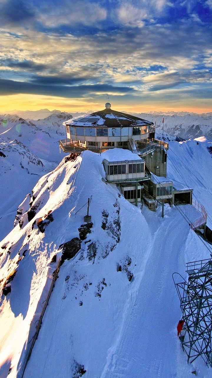 Suiza Famosa, Alpes Suizos, Matterhorn, Lauterbrunnen, Interlaken. Wallpaper in 720x1280 Resolution