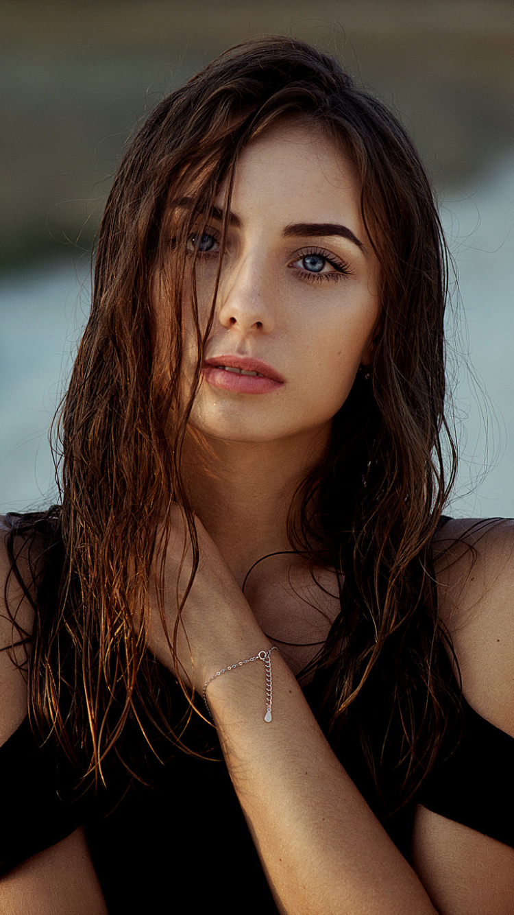 Portrait, Cheveu, Face, Beauté, Les Cheveux Longs. Wallpaper in 750x1334 Resolution