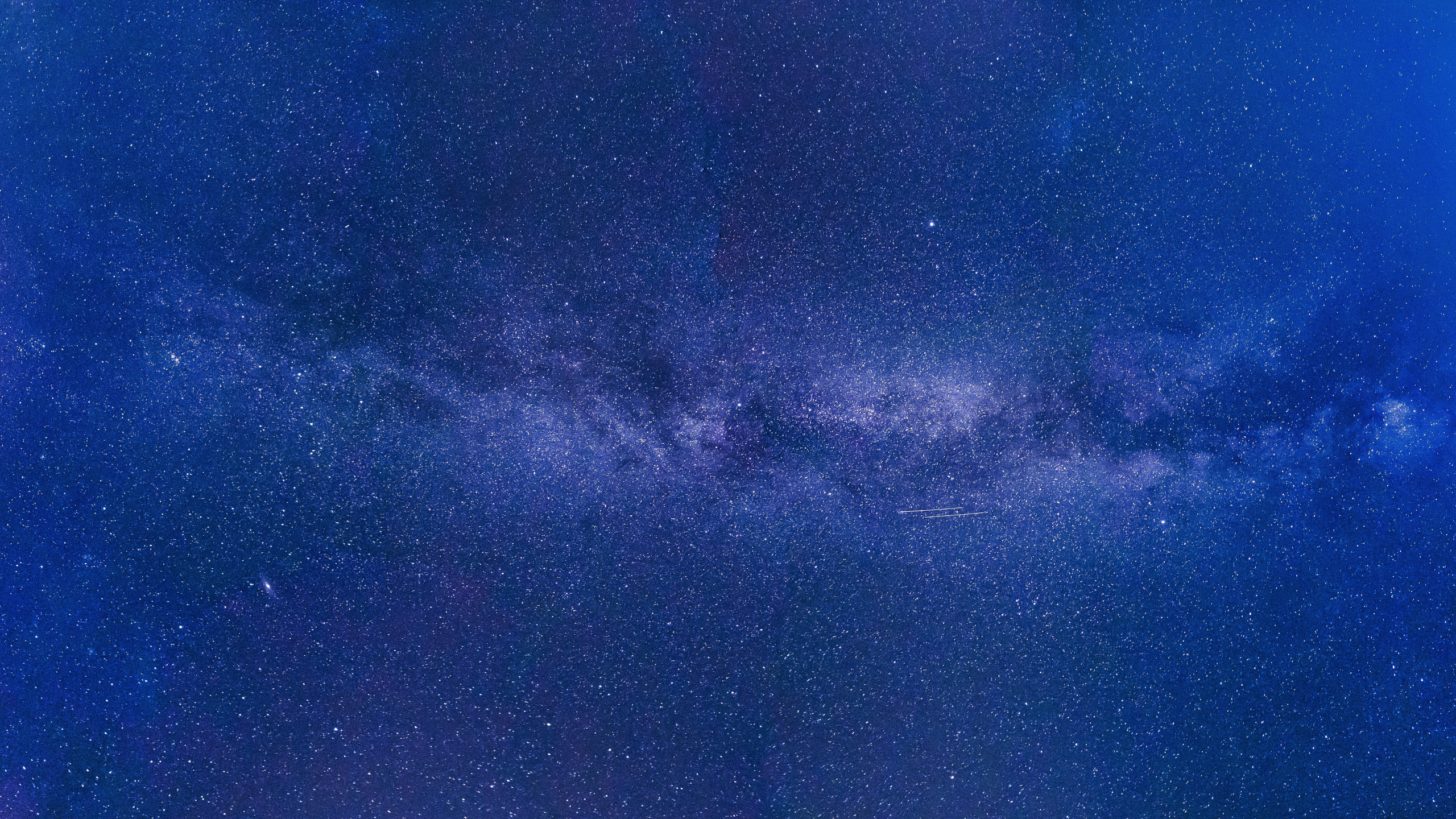 Blue and White Starry Night Sky. Wallpaper in 2560x1440 Resolution