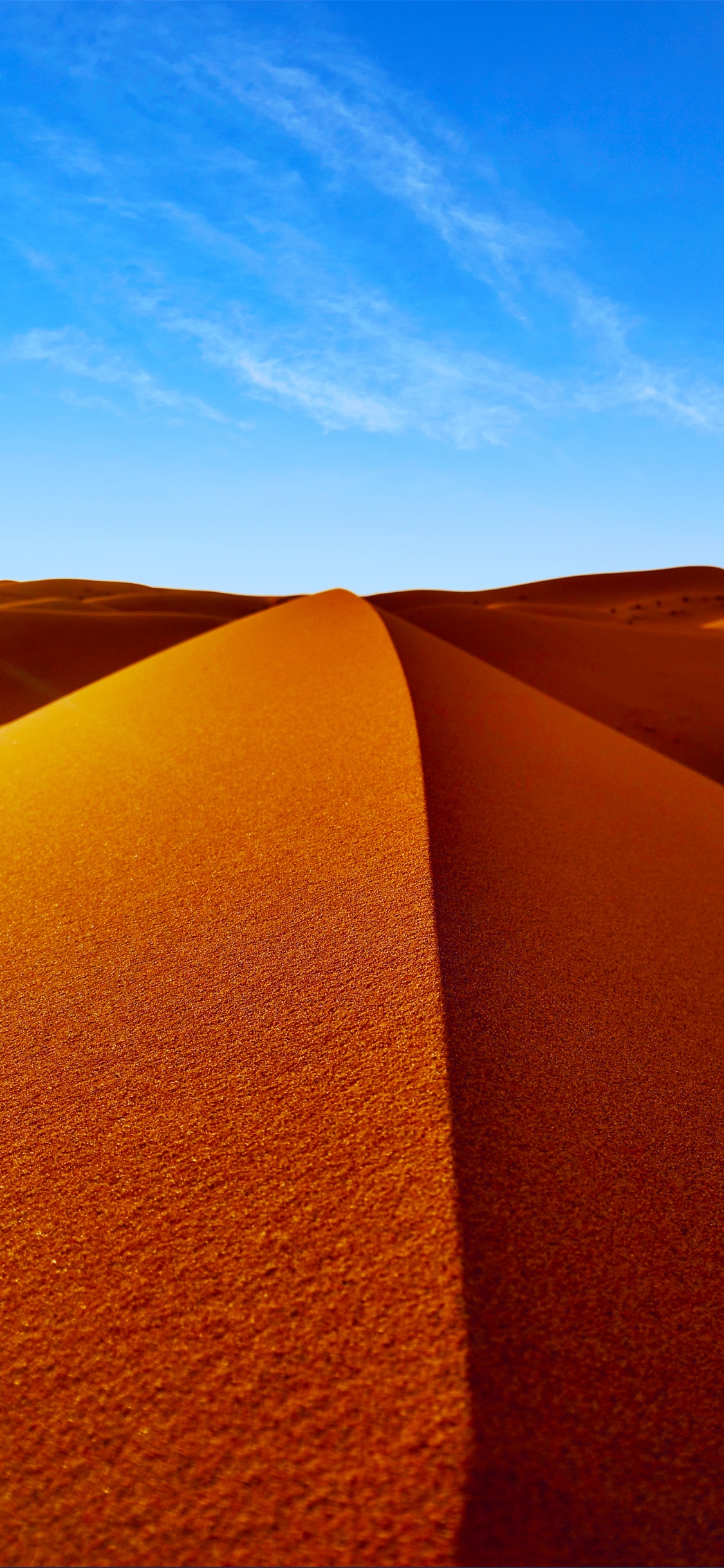 Singender Sand, Brown, Cloud, Naturlandschaft, Orange. Wallpaper in 1125x2436 Resolution