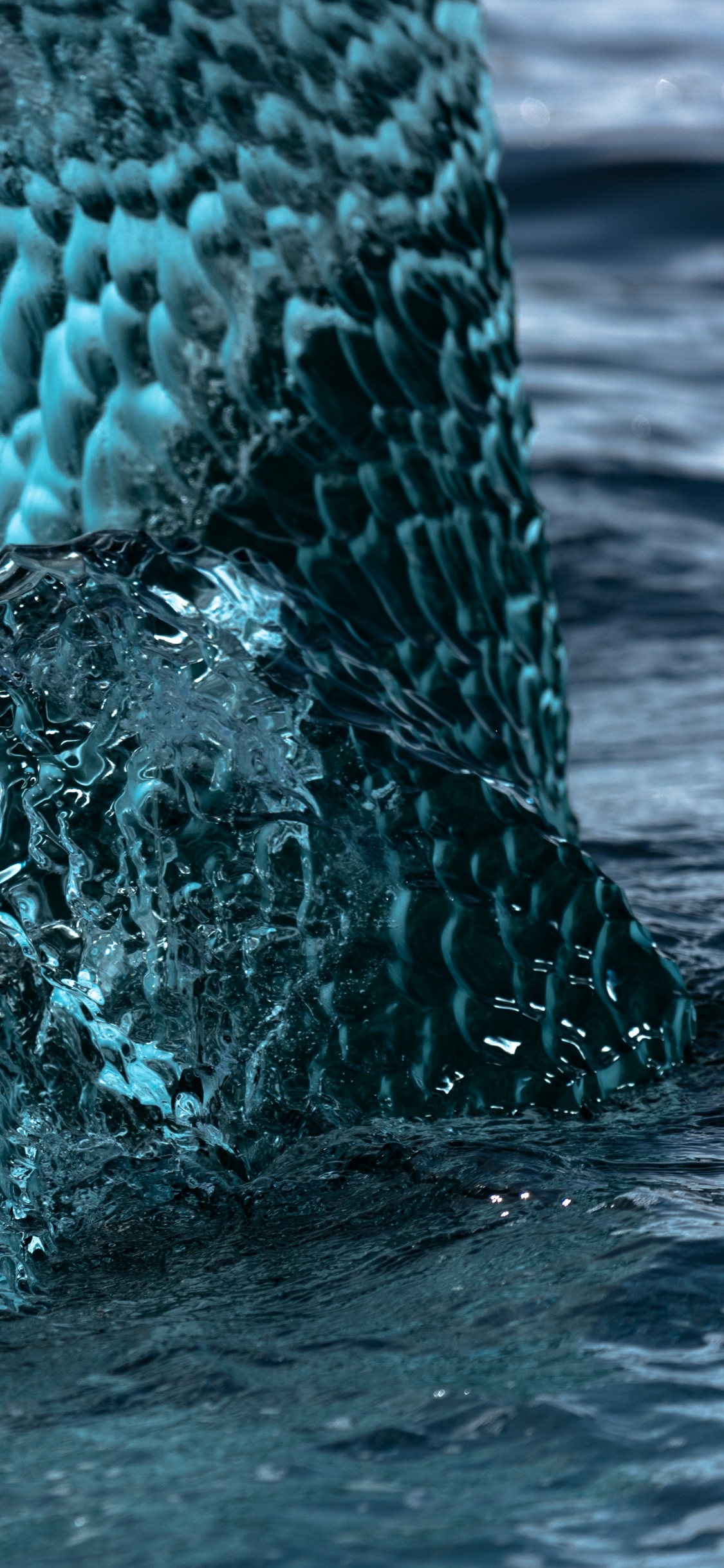 Spritzwasser Auf Gewässer Body. Wallpaper in 1125x2436 Resolution