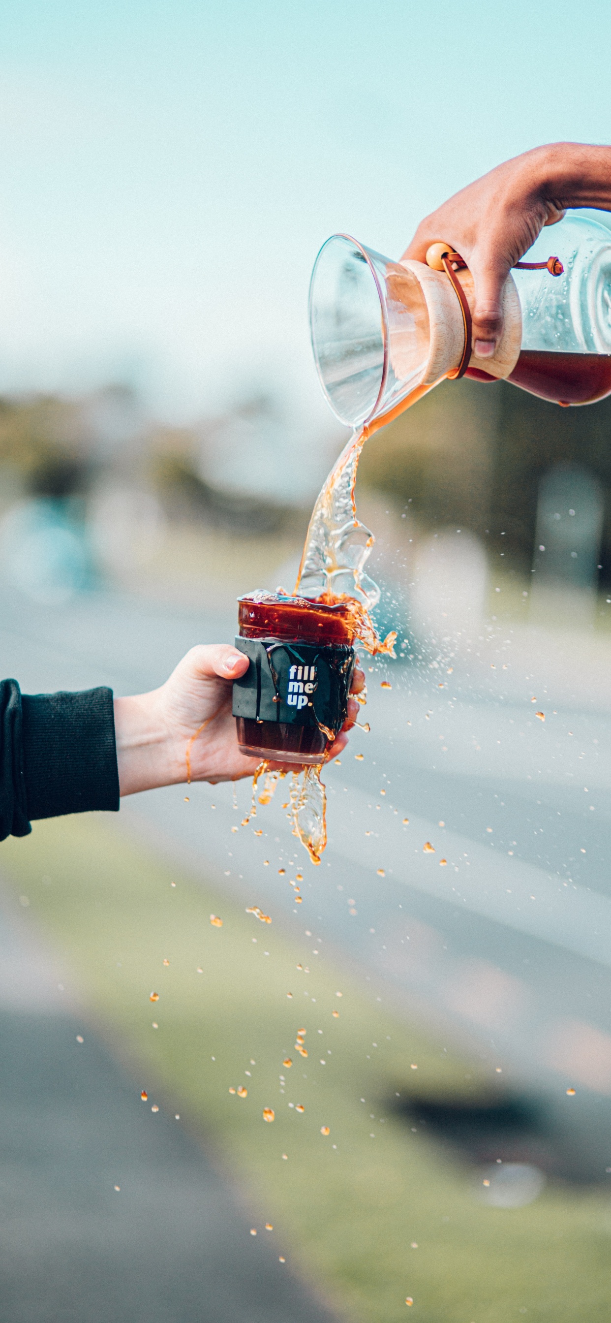 手势, 手, 手指, 酒精, 流体 壁纸 1242x2688 允许