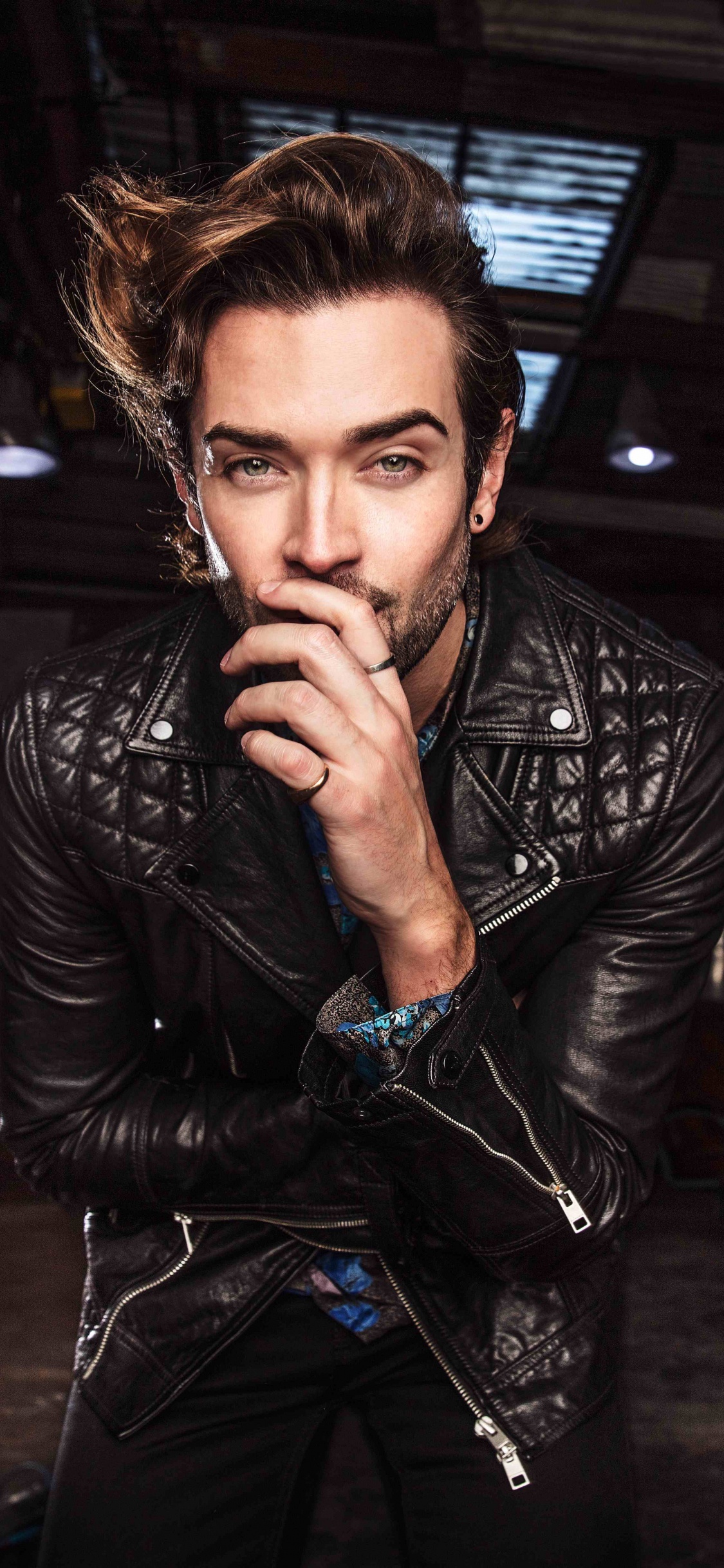 5 Segundos de Verano, Idioma Inglés, Chaqueta, Piel, Pel. Wallpaper in 1125x2436 Resolution