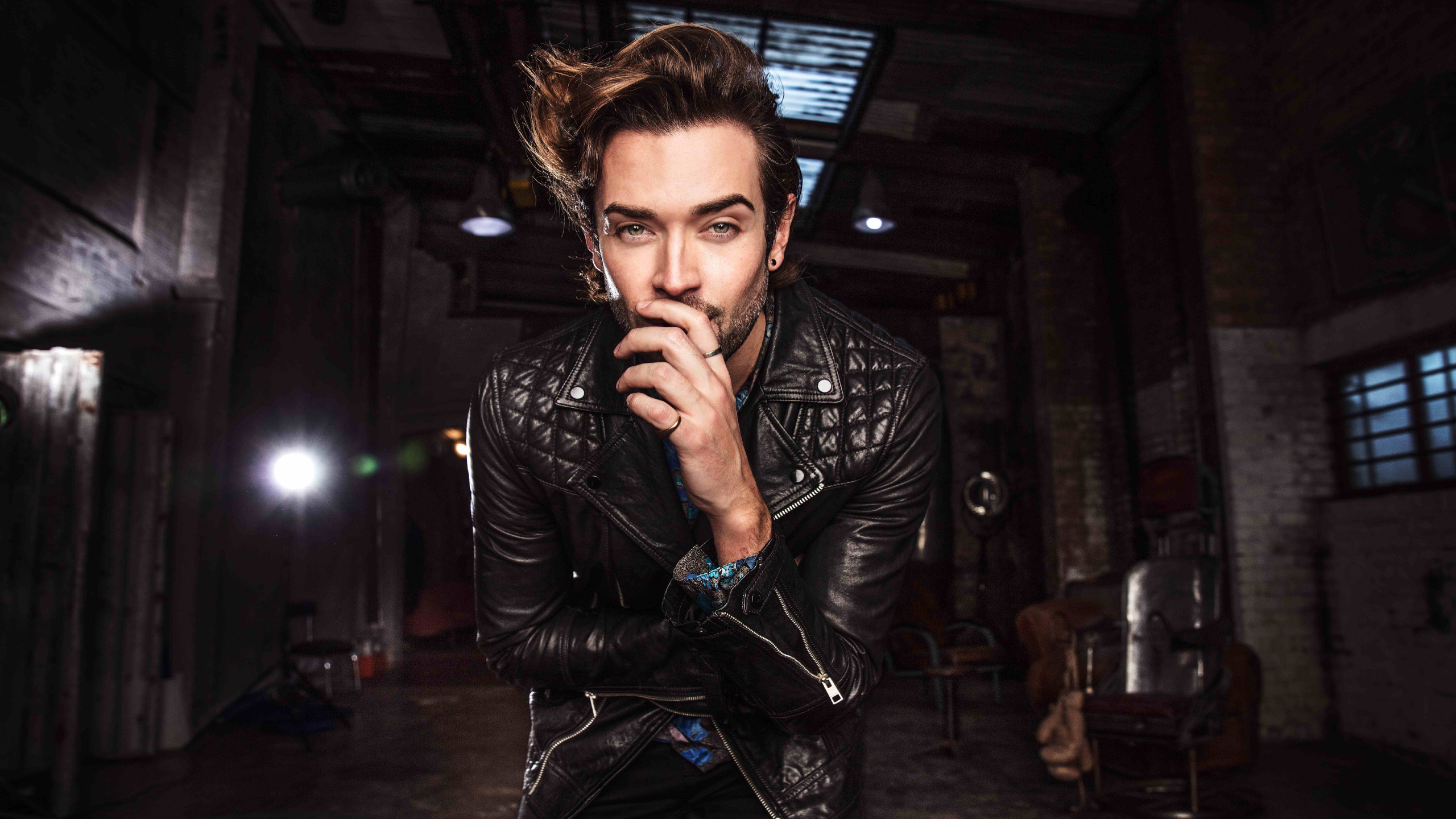 5 Secondes D'été, La Langue Anglaise, Veste, Peau, Film. Wallpaper in 2560x1440 Resolution