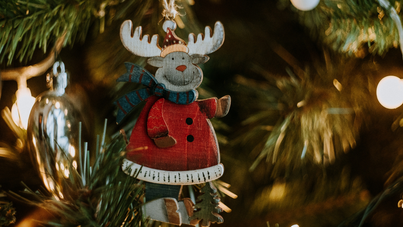 Le Jour De Noël, Arbre de Noël, Ornement de Noël, Décoration de Noël, Ornement. Wallpaper in 1366x768 Resolution