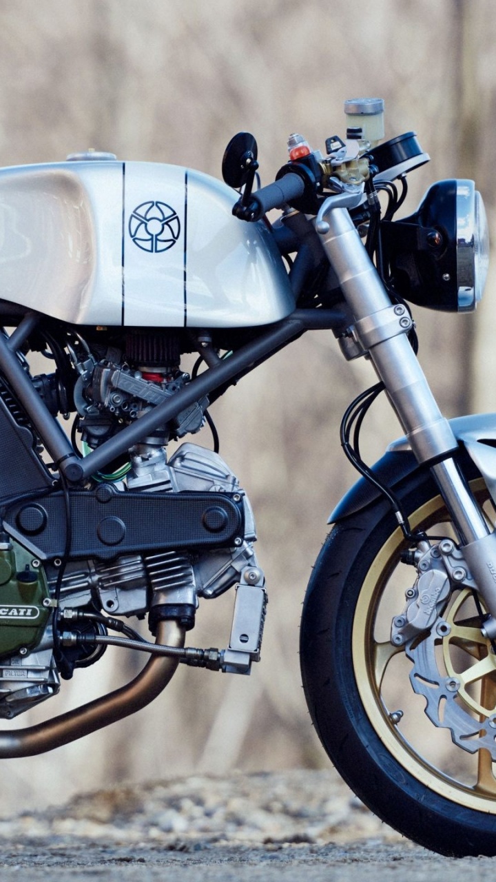 Moto Cruiser Noir et Argent. Wallpaper in 720x1280 Resolution