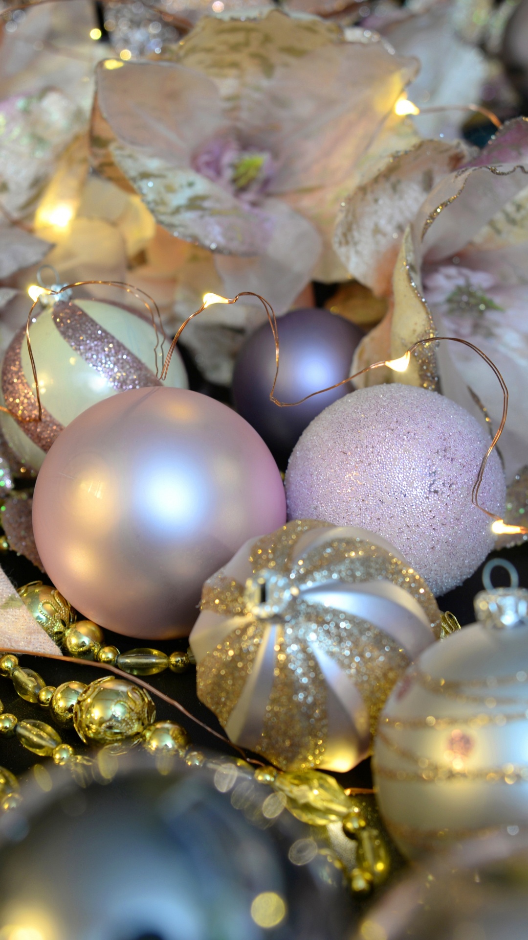 Christmas Day, Christmas Ornament, Christmas Decoration, Ornament, Christmas Tree. Wallpaper in 1080x1920 Resolution