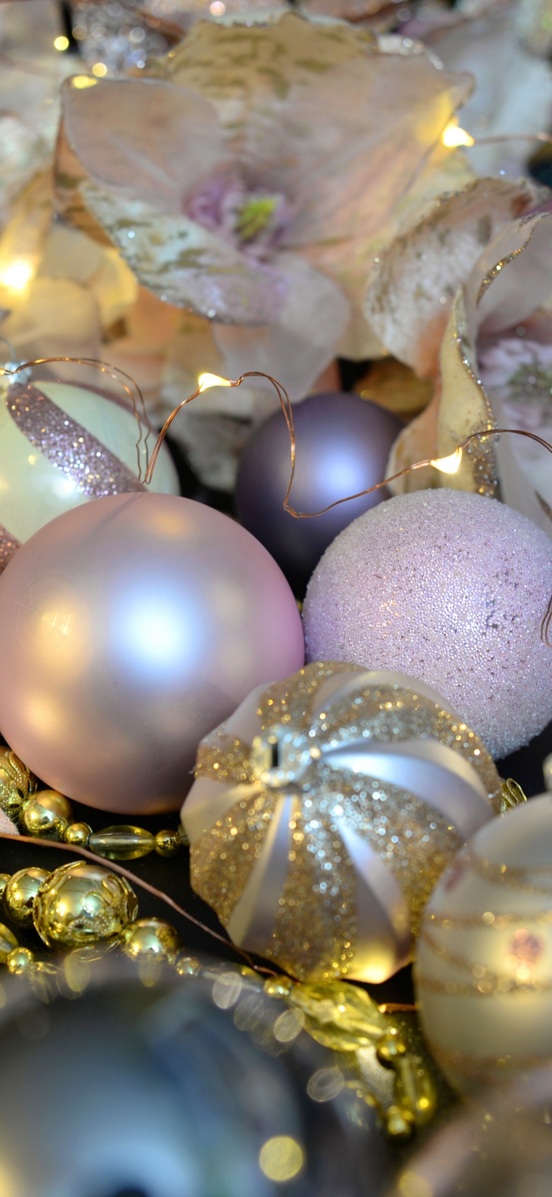 Weihnachten, Christmas Ornament, Weihnachtsdekoration, Verzierung, Weihnachtsbaum. Wallpaper in 1125x2436 Resolution