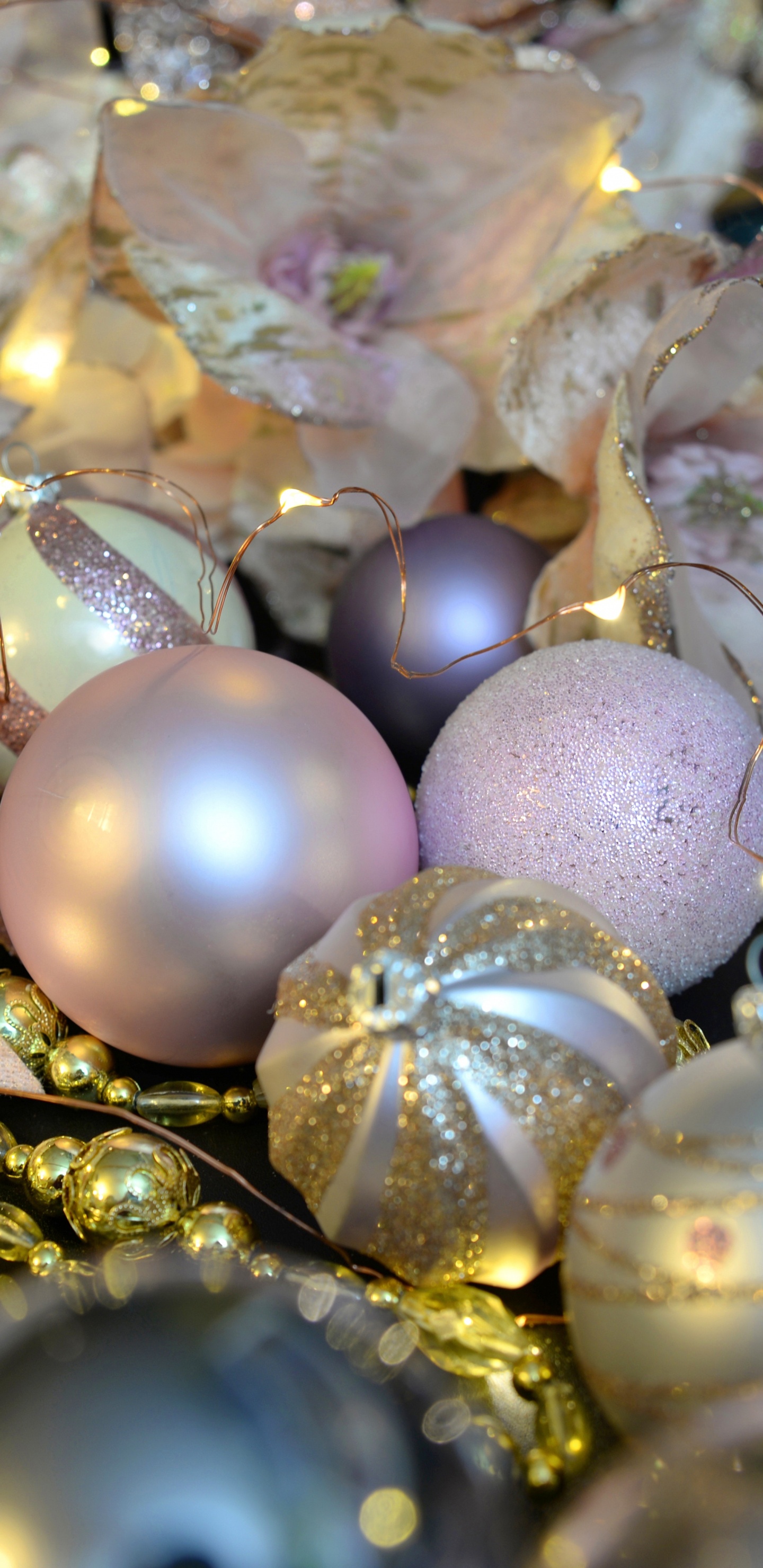 Weihnachten, Christmas Ornament, Weihnachtsdekoration, Verzierung, Weihnachtsbaum. Wallpaper in 1440x2960 Resolution