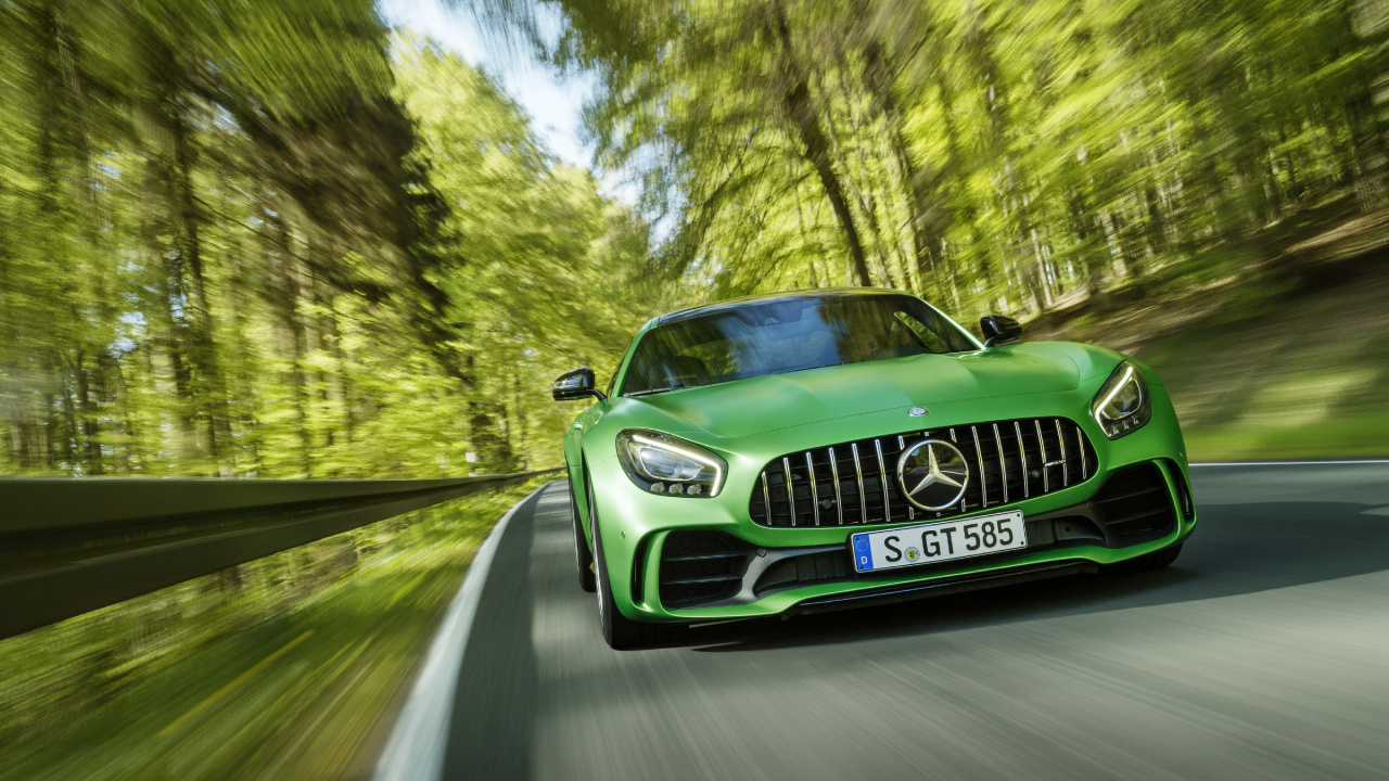 Green Mercedes Benz Car on Road During Daytime. Wallpaper in 1280x720 Resolution