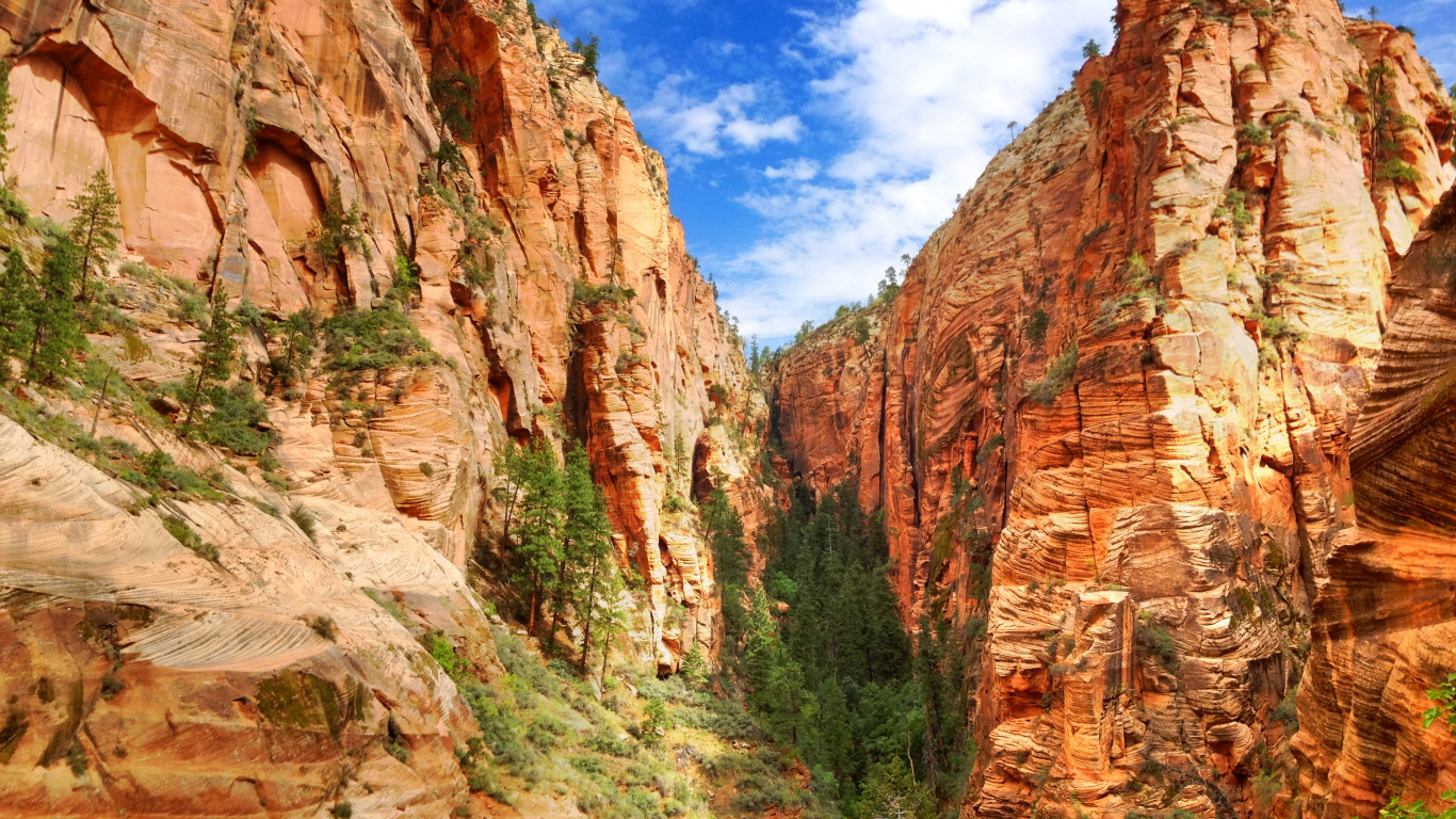 Brown Rocky Mountain Under Blue Sky During Daytime. Wallpaper in 1366x768 Resolution