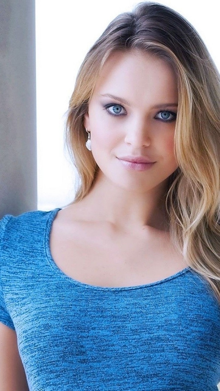 Model, Blue, Shoulder, Beauty, Blond. Wallpaper in 720x1280 Resolution