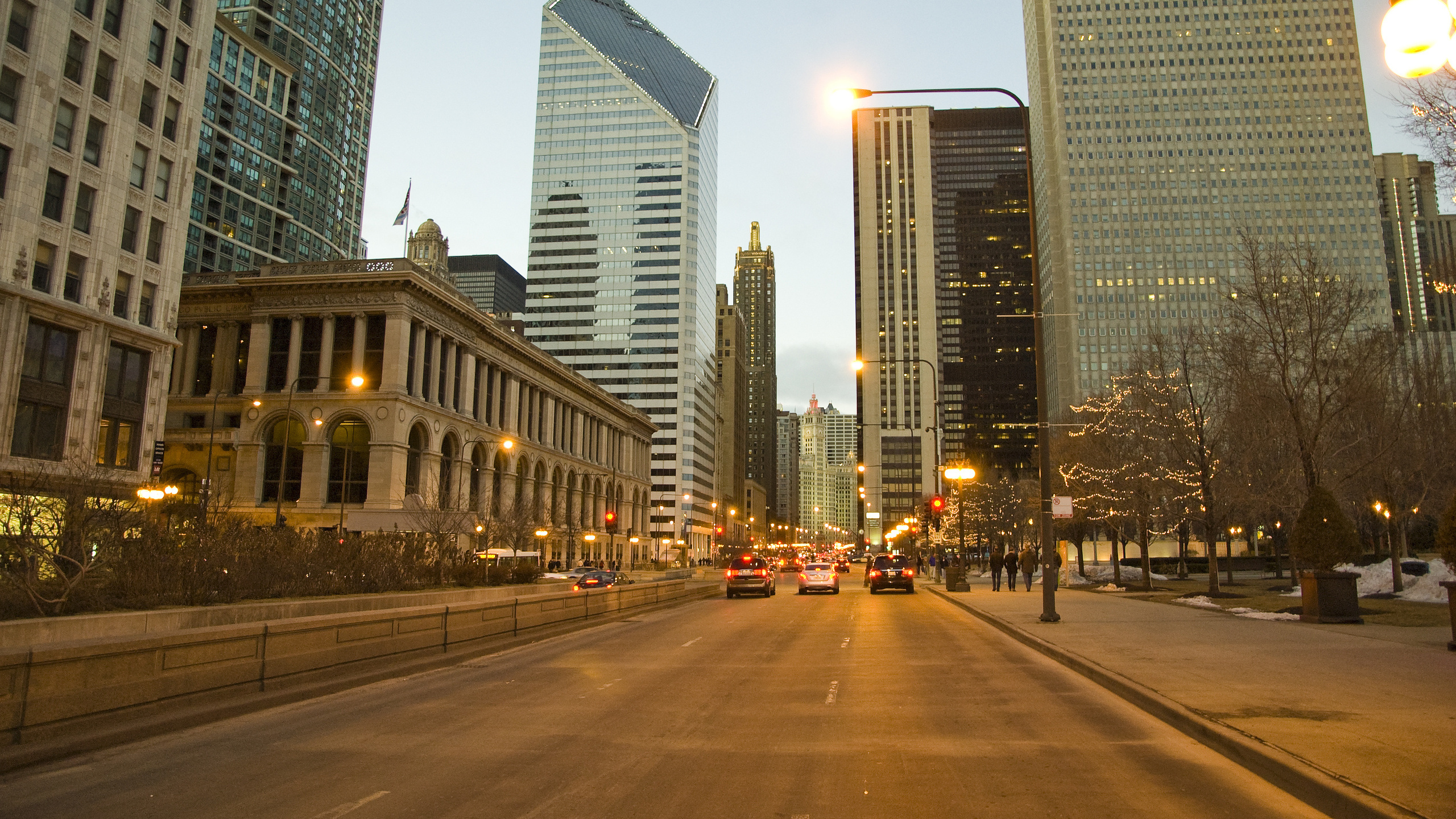 Cars Parked on Side of The Road Near High Rise Buildings During Night Time. Wallpaper in 2560x1440 Resolution