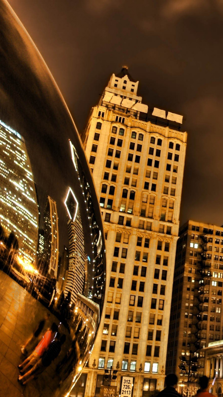 Hochhaus in Der Nacht. Wallpaper in 750x1334 Resolution