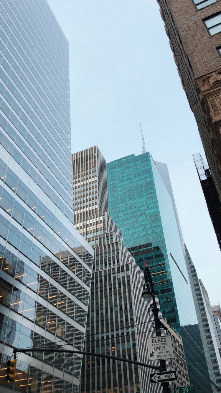 Wolkenkratzer, Tower Block, Tageszeit, Stadtgebiet, Architektur. Wallpaper in 750x1334 Resolution