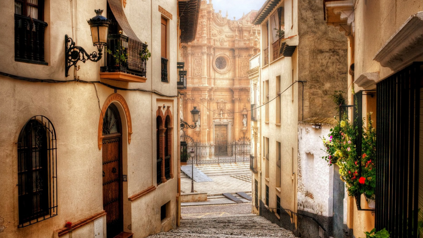 Edificio de Hormigón Marrón y Beige Durante el Día.. Wallpaper in 1366x768 Resolution