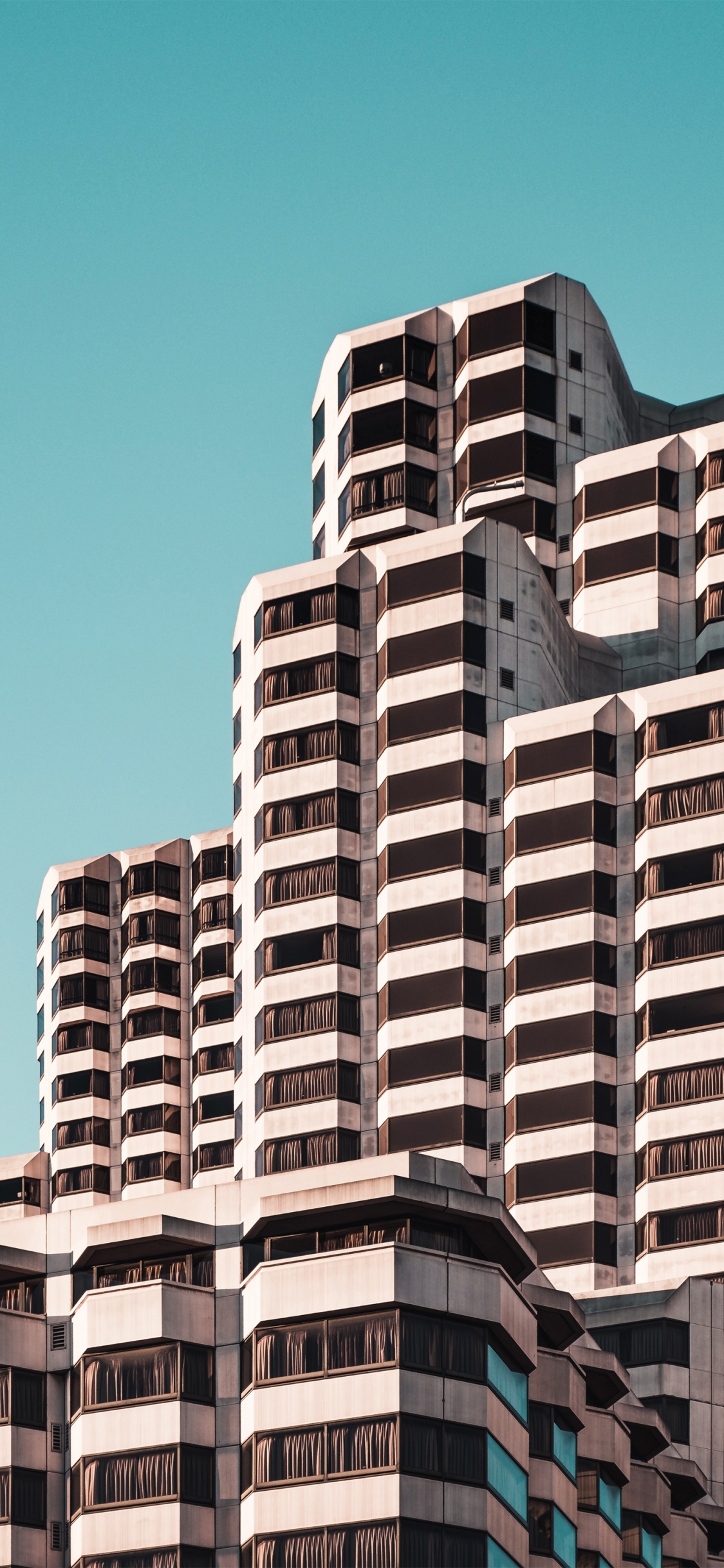 Edificio de Gran Altura, Edificio, Centro de Rascacielos, Arquitectura, Apartamento. Wallpaper in 1125x2436 Resolution