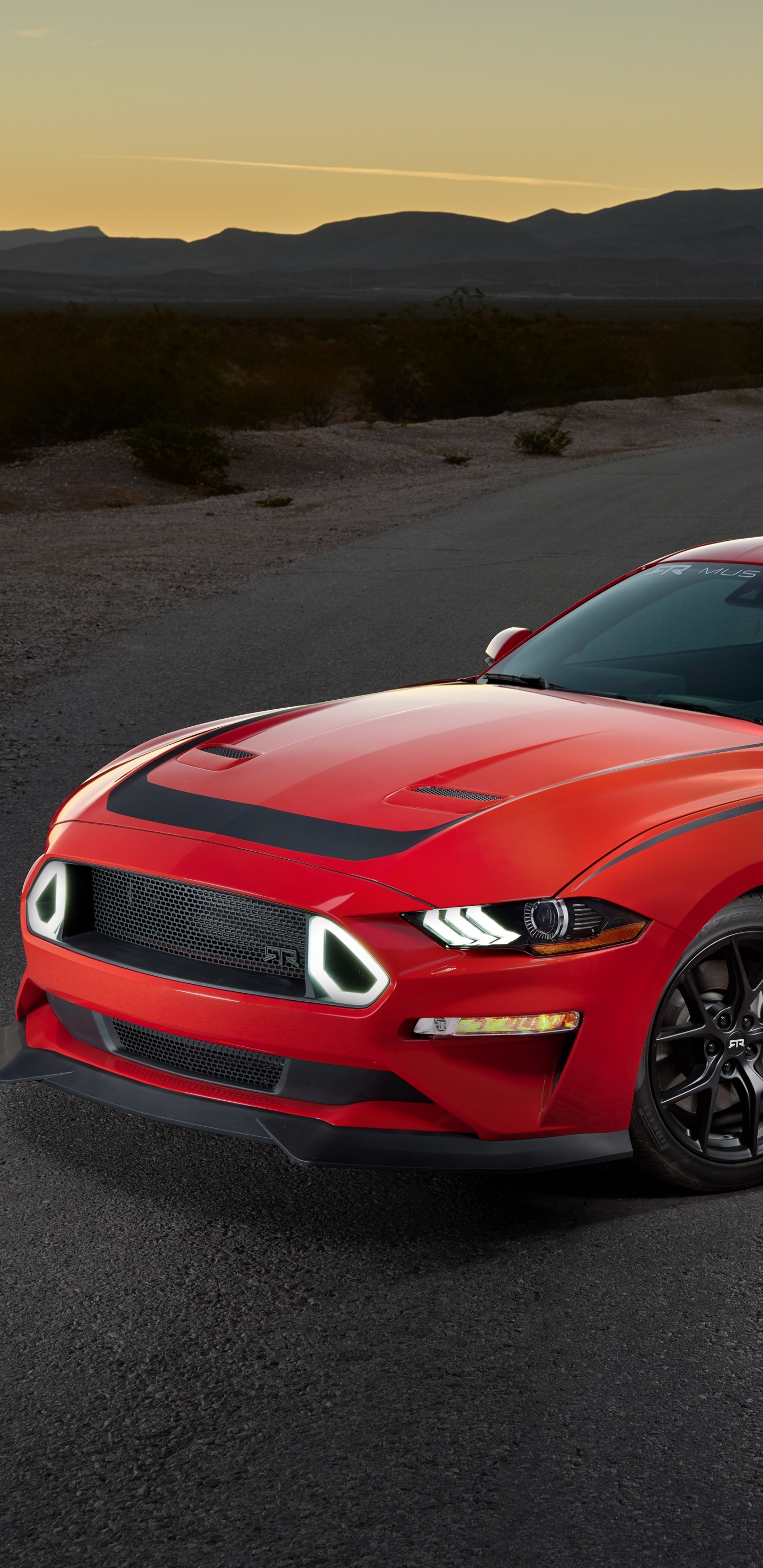 Rotes Bmw m 3 Coupe Tagsüber Unterwegs. Wallpaper in 1440x2960 Resolution