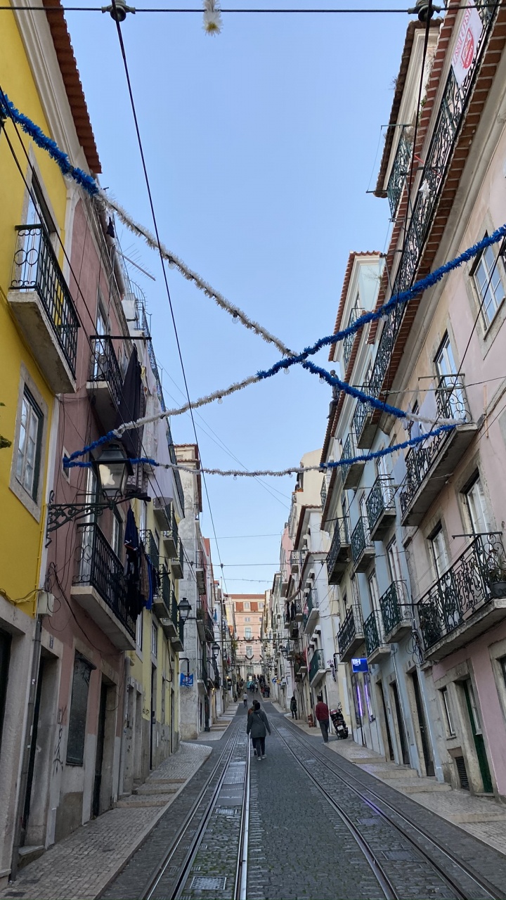 la Journée, Route, Ville, Quartier, Infrastructure. Wallpaper in 720x1280 Resolution