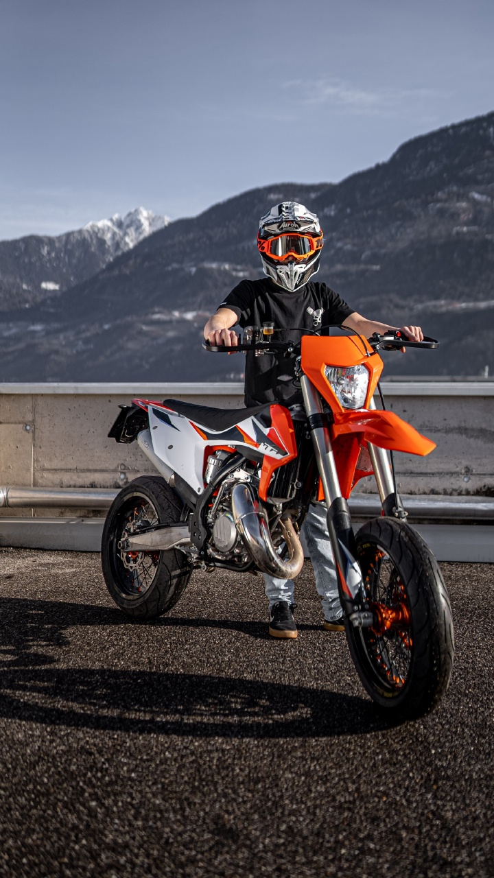 Motorcycle, Motorcycle Helmet, Motorcycling, Ktm, Helmet. Wallpaper in 720x1280 Resolution