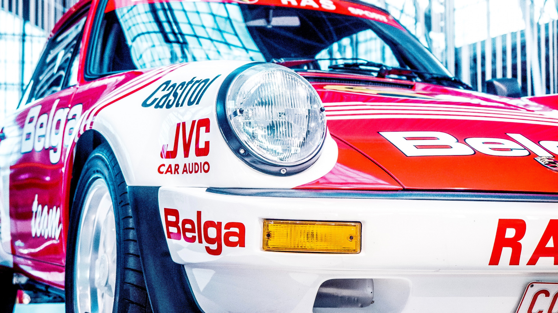 Porsche 911 Blanche et Rouge. Wallpaper in 1920x1080 Resolution