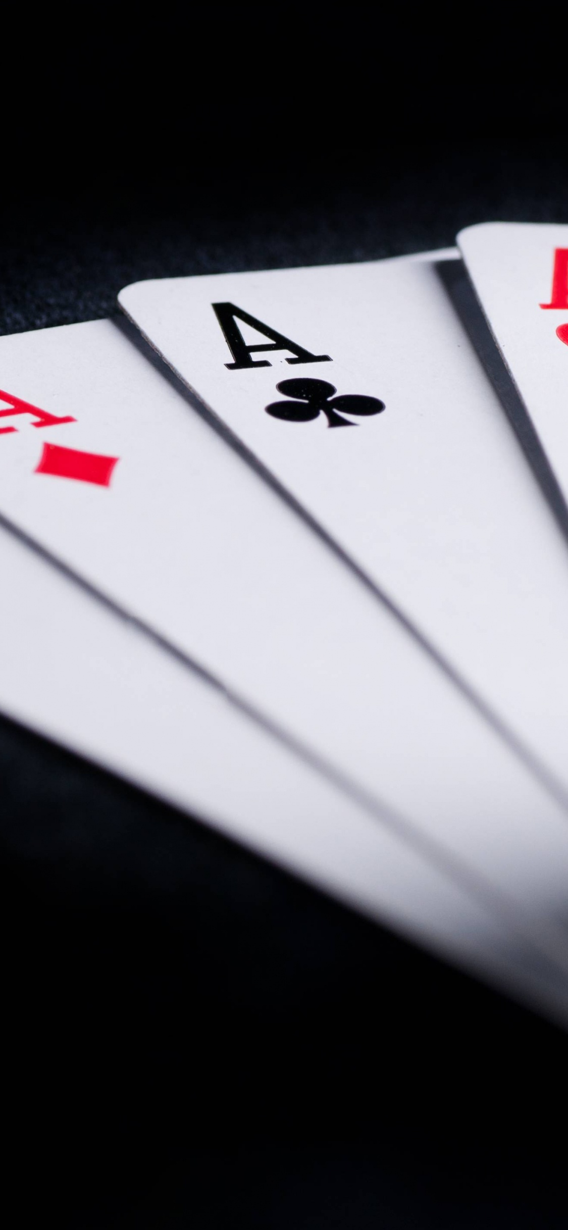 6 of Diamonds Playing Card. Wallpaper in 1125x2436 Resolution