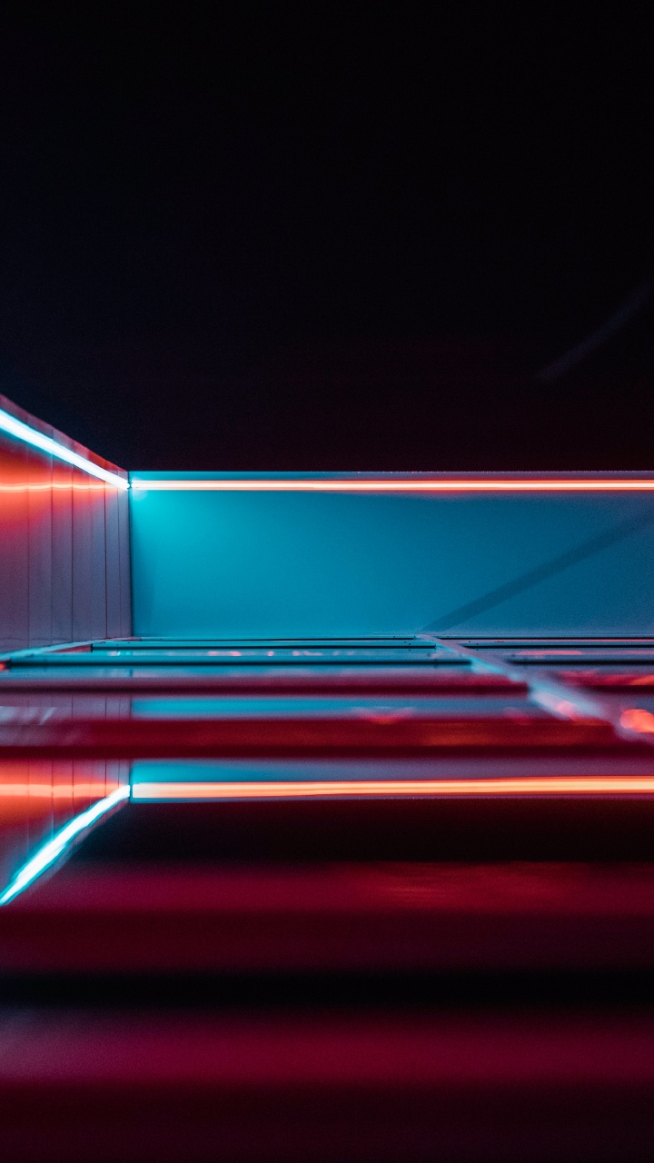 Red and Blue Light Streaks. Wallpaper in 720x1280 Resolution