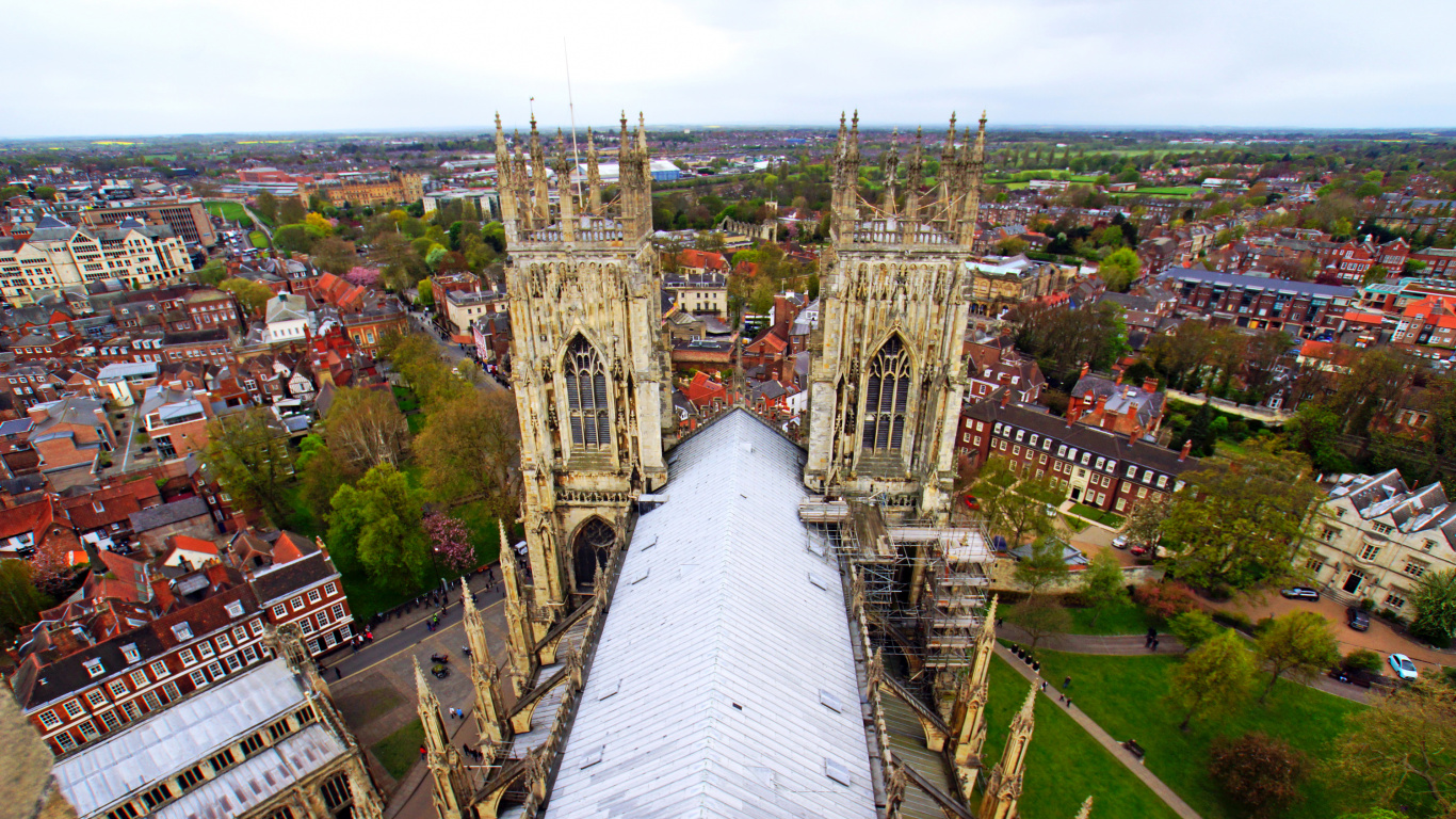 Edificio de Hormigón Blanco y Marrón. Wallpaper in 1366x768 Resolution