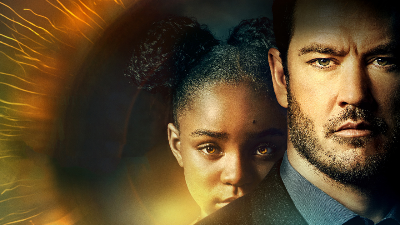 Hombre Con Chaqueta Gris. Wallpaper in 1280x720 Resolution