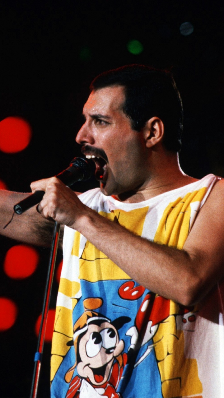 Freddie Mercury, Queen, Performance, Music, Entertainment. Wallpaper in 720x1280 Resolution