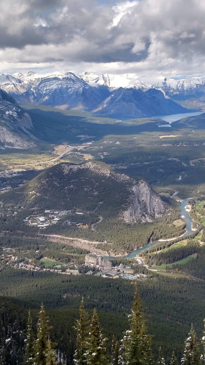 Green Trees on Mountain During Daytime. Wallpaper in 720x1280 Resolution
