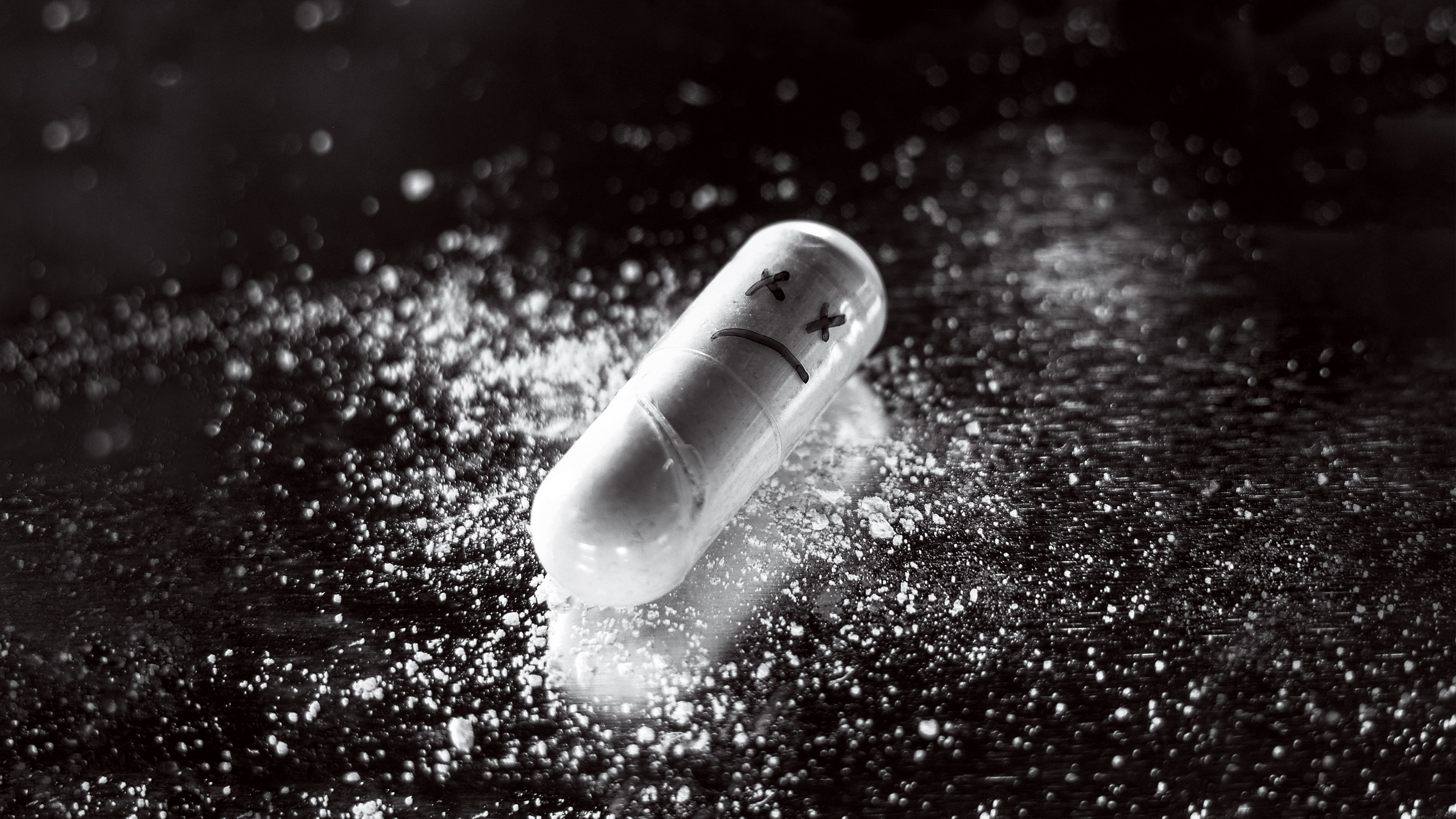 White Medication Pill on Red Surface. Wallpaper in 3840x2160 Resolution