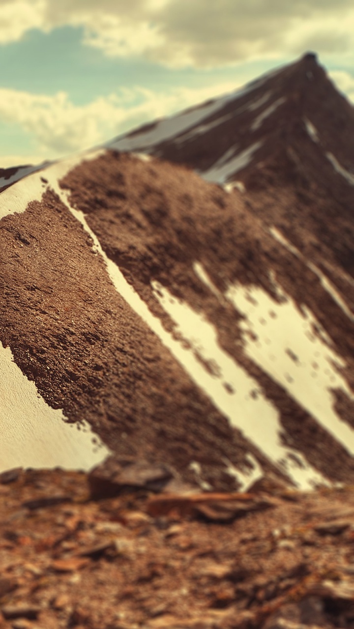 Brown and White Mountain Under Blue Sky During Daytime. Wallpaper in 720x1280 Resolution
