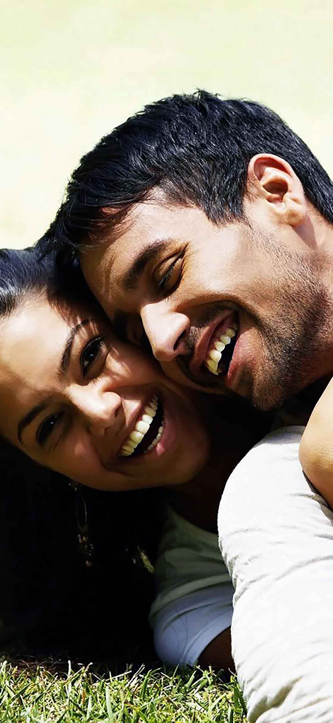 Romance, Love, Human, Interaction, Happiness. Wallpaper in 1125x2436 Resolution