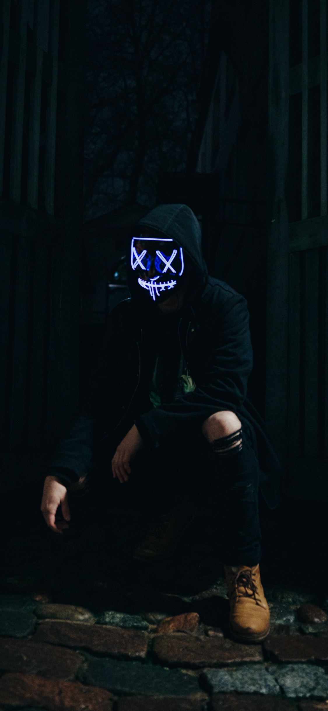 Clothing, Darkness, Midnight, Human, Light. Wallpaper in 1125x2436 Resolution