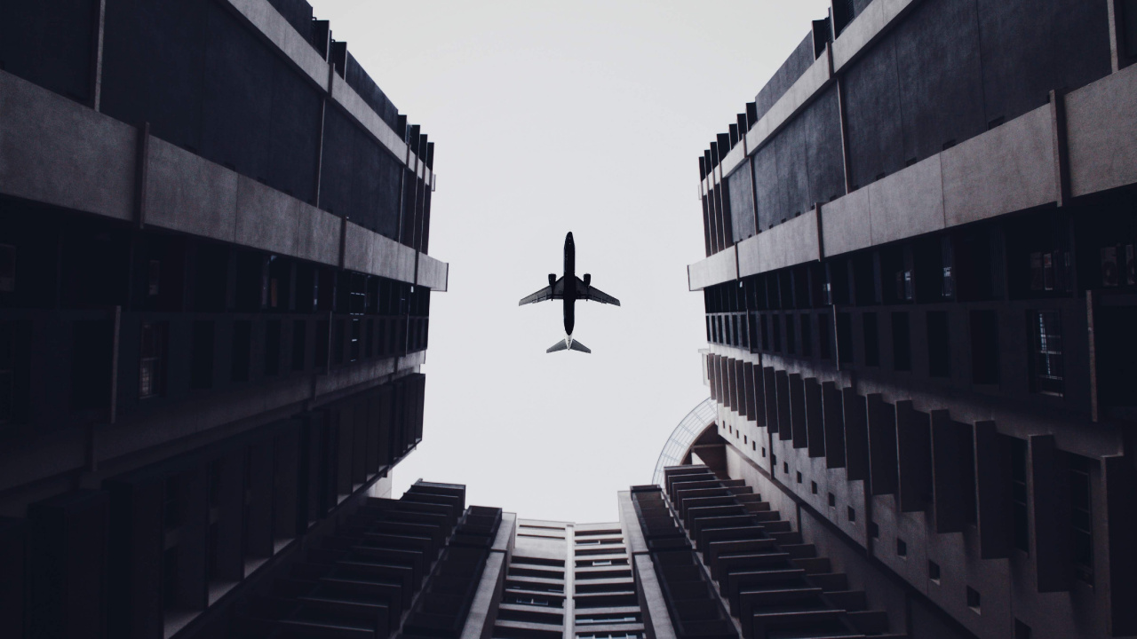 Black and Gray Building During Daytime. Wallpaper in 1280x720 Resolution