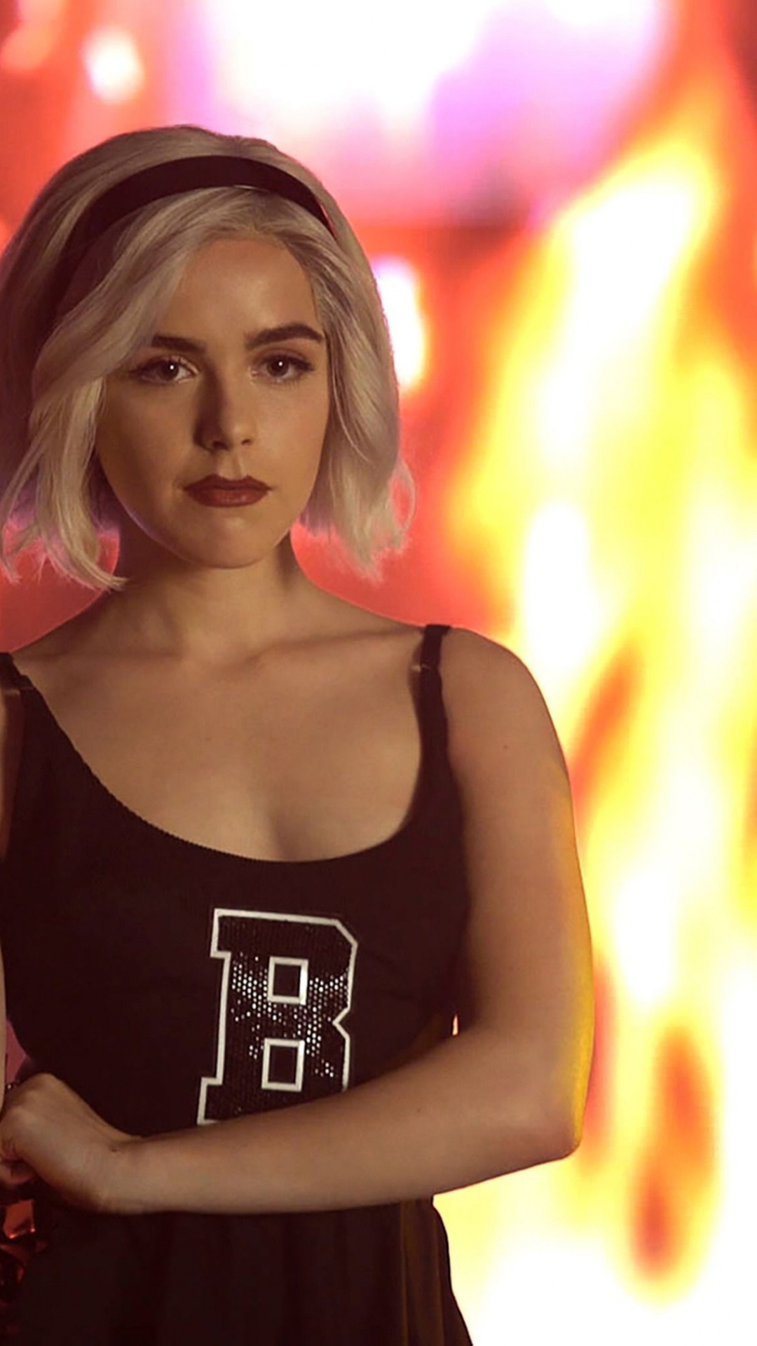 Les Aventures Effrayantes de Sabrina, Kiernan Shipka, Sabrina Spellman, Netflix, Demi-sorcière. Wallpaper in 1080x1920 Resolution